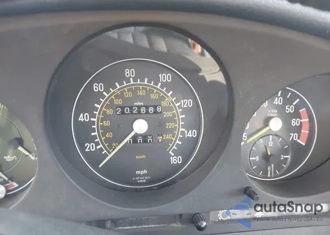 1983 Mercedes-Benz 380 Sl из США, поврежденный, VIN WDBBA45AXDB028458